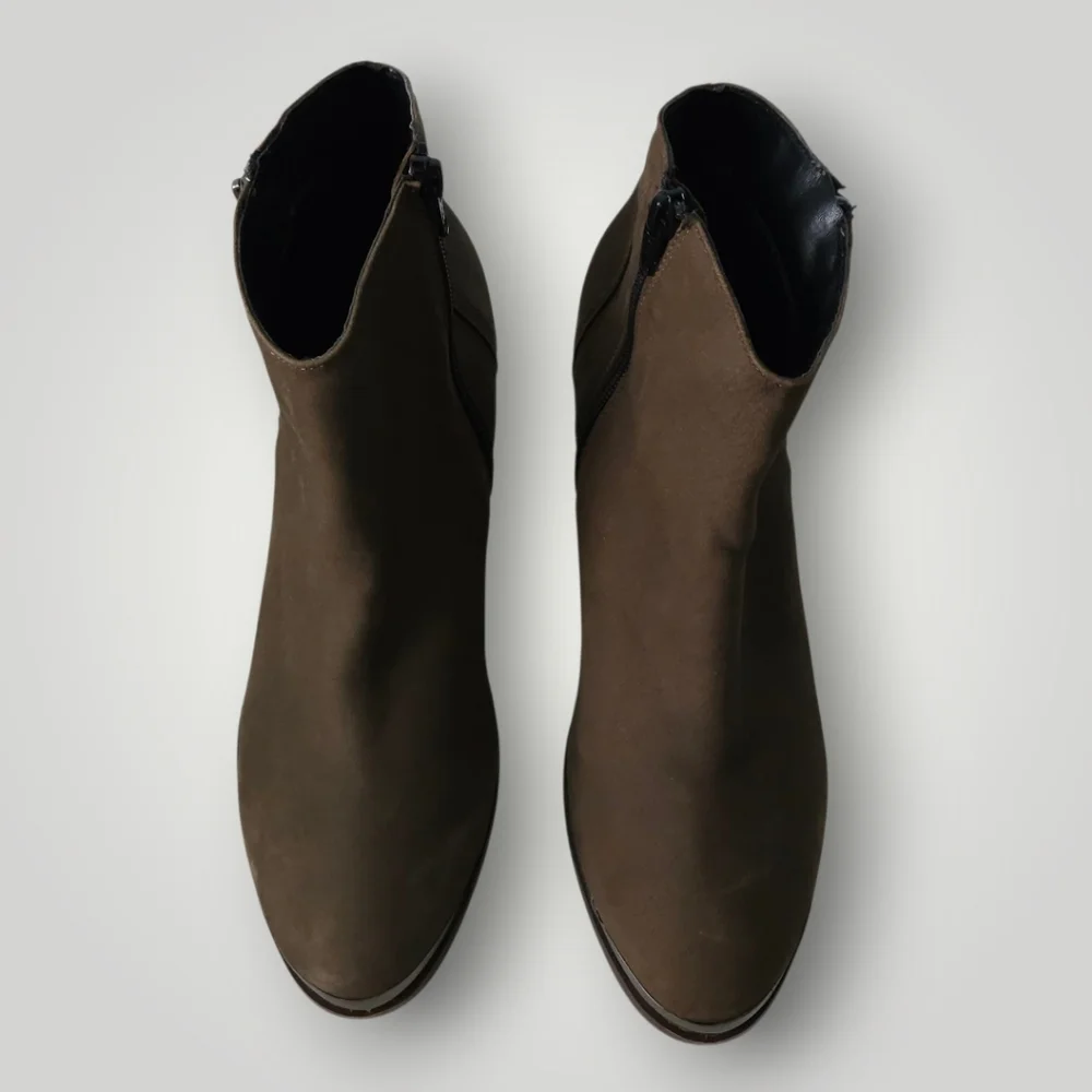 Diba Leather Ankle Booties Womens 9M Taupe Brown‎ Suede Stacked Heel Zip Boots